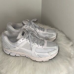 Nike Vomero 5